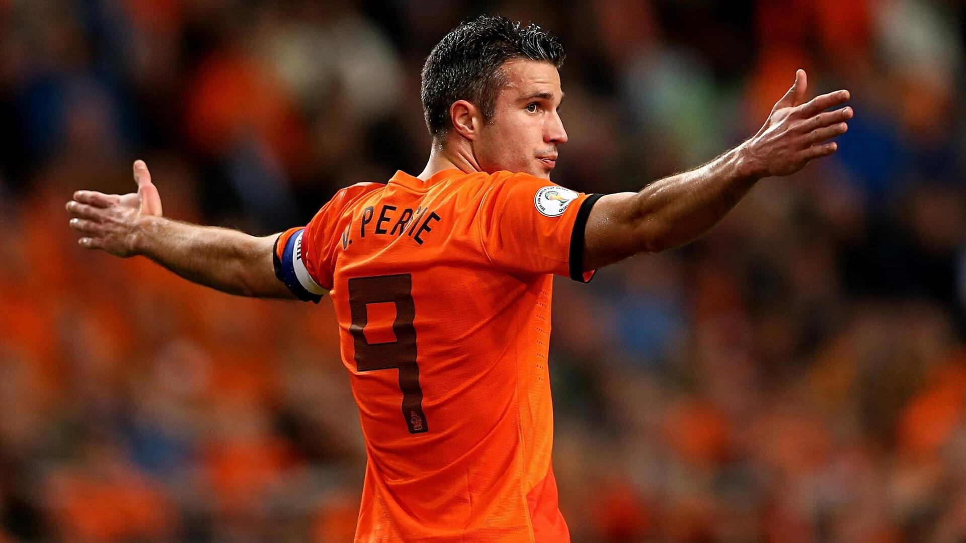 英超教练组使用语义转写平台优化临场战术布置效率，英超dna教练