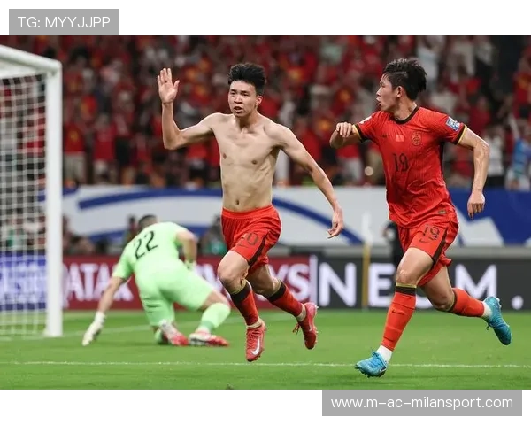 国足两大主力地位稳固，王钰栋无进球仍发挥关键作用，女足门将王钰