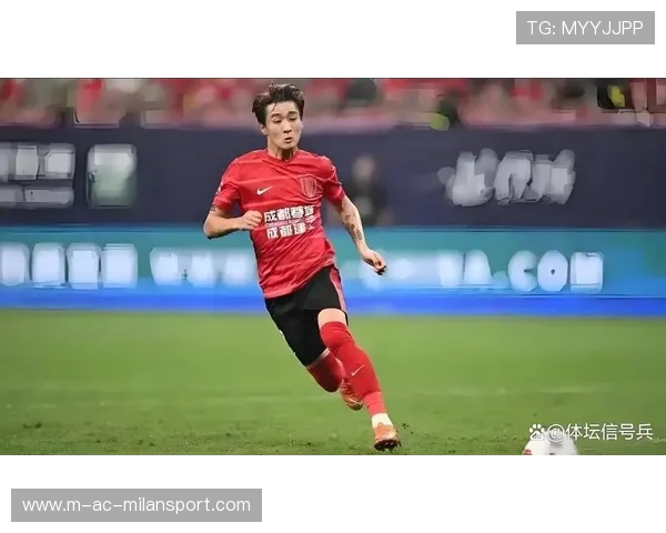 韦世豪代表成都蓉城在亚冠测试赛中主罚点球命中